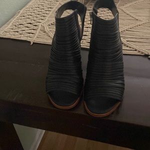 Black Dolce Vita heels